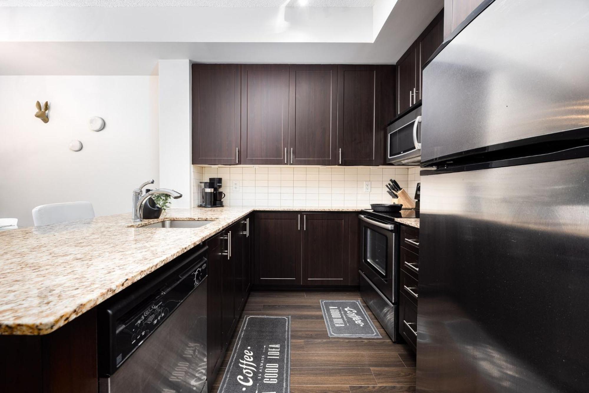 Dwtn Condo Near Cn Tower! W/ Free Parking Toronto Luaran gambar